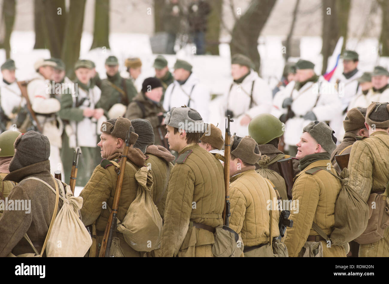 Il parco Ekaterinhof, San Pietroburgo (Russia) - 23 Febbraio 2017: militare ricostruzione storica degli eventi della II Guerra Mondiale. Foto Stock