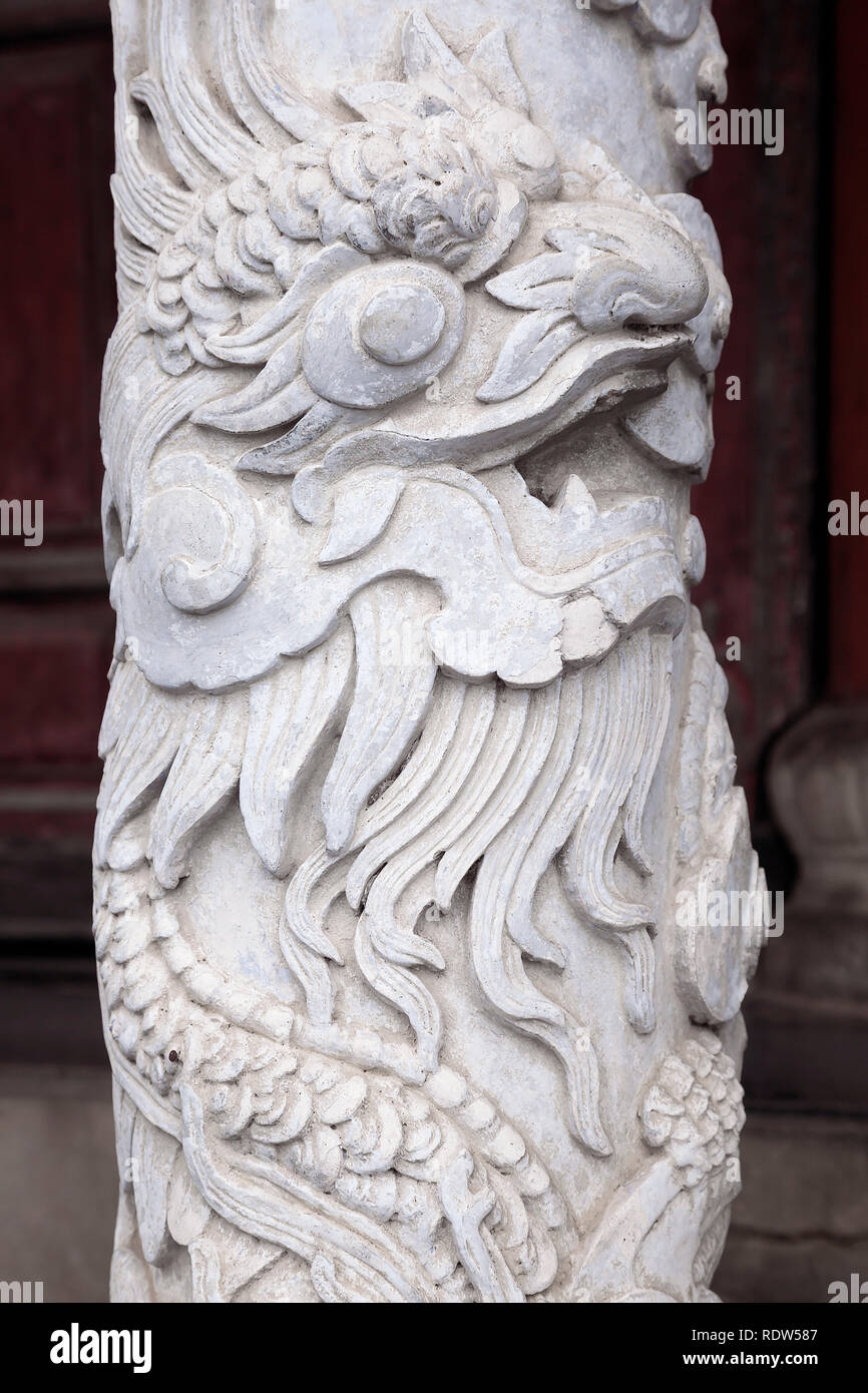 Dragon decorazione nel Palazzo Imperiale di Hue, Vietnam Foto Stock