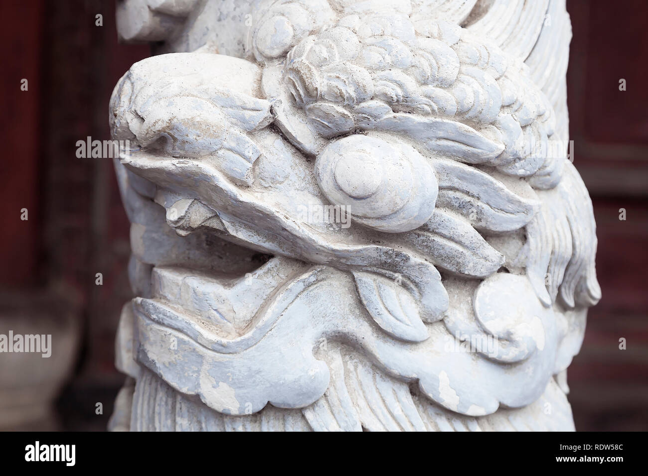 Dragon decorazione nel Palazzo Imperiale di Hue, Vietnam Foto Stock