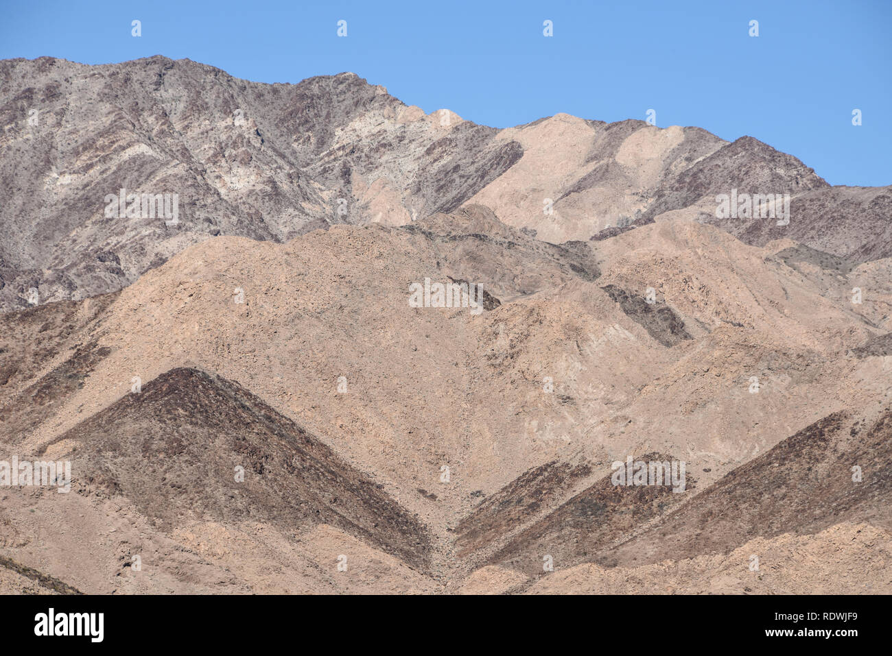 Colline colorate lungo la storica Route 66 vicino Amboy, Calfornia e 29 palme. Foto Stock