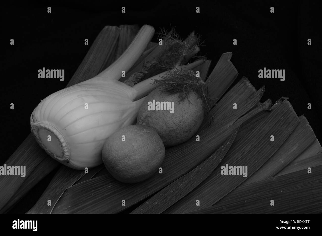 Vegetali di porro still-life disposizione di frutta e verdura Foto Stock