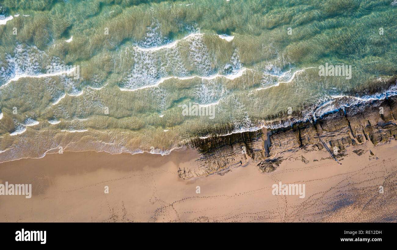 Vista aerea della spiaggia deserta, Fuerteventura - Isole Canarie Foto Stock