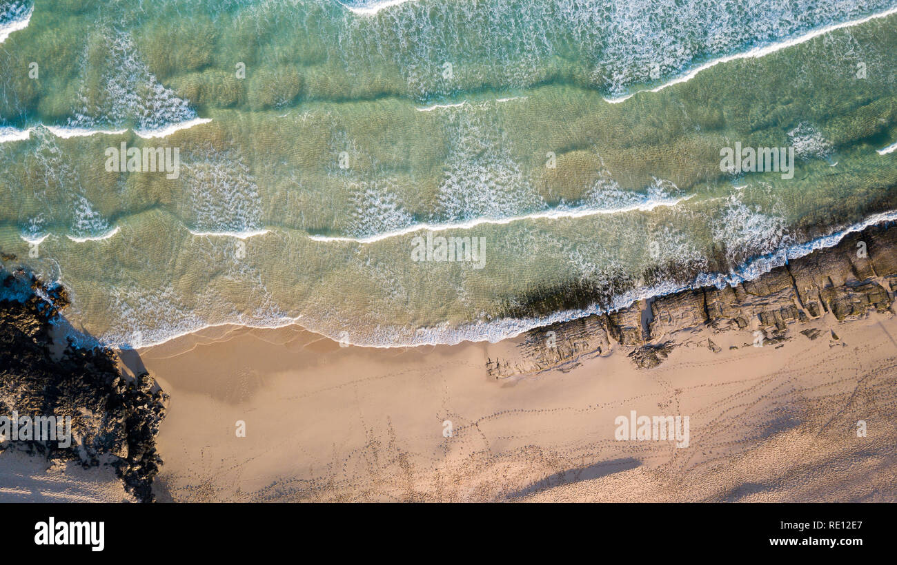 Vista aerea della spiaggia deserta, Fuerteventura - Isole Canarie Foto Stock