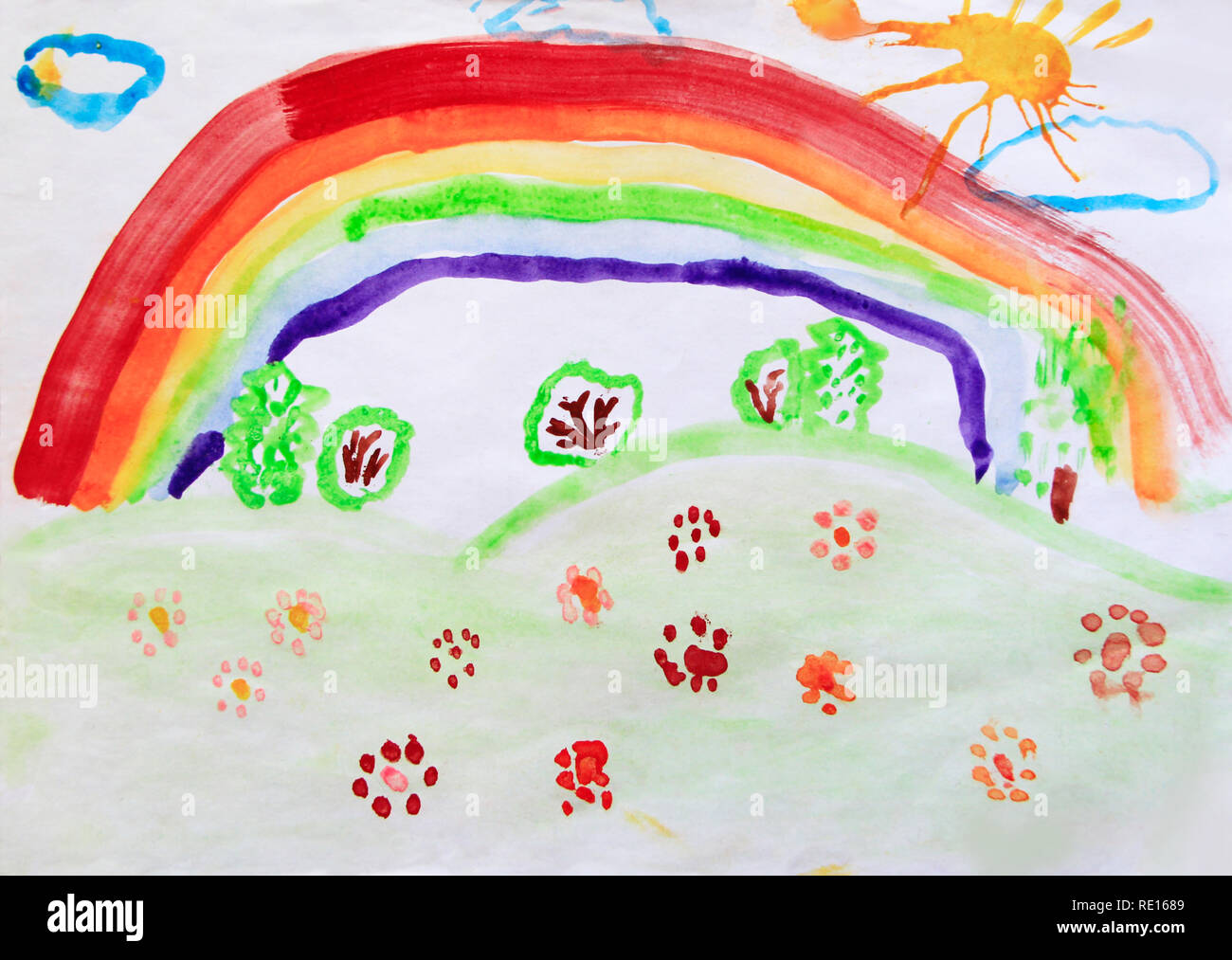 Per bambini disegno di compensazione con fiori arcobaleno e le boccole colorate. Luminosa estate. Arte Infantile Illustrazione disegnata da acquerelli. Disegno per bambini wat Foto Stock