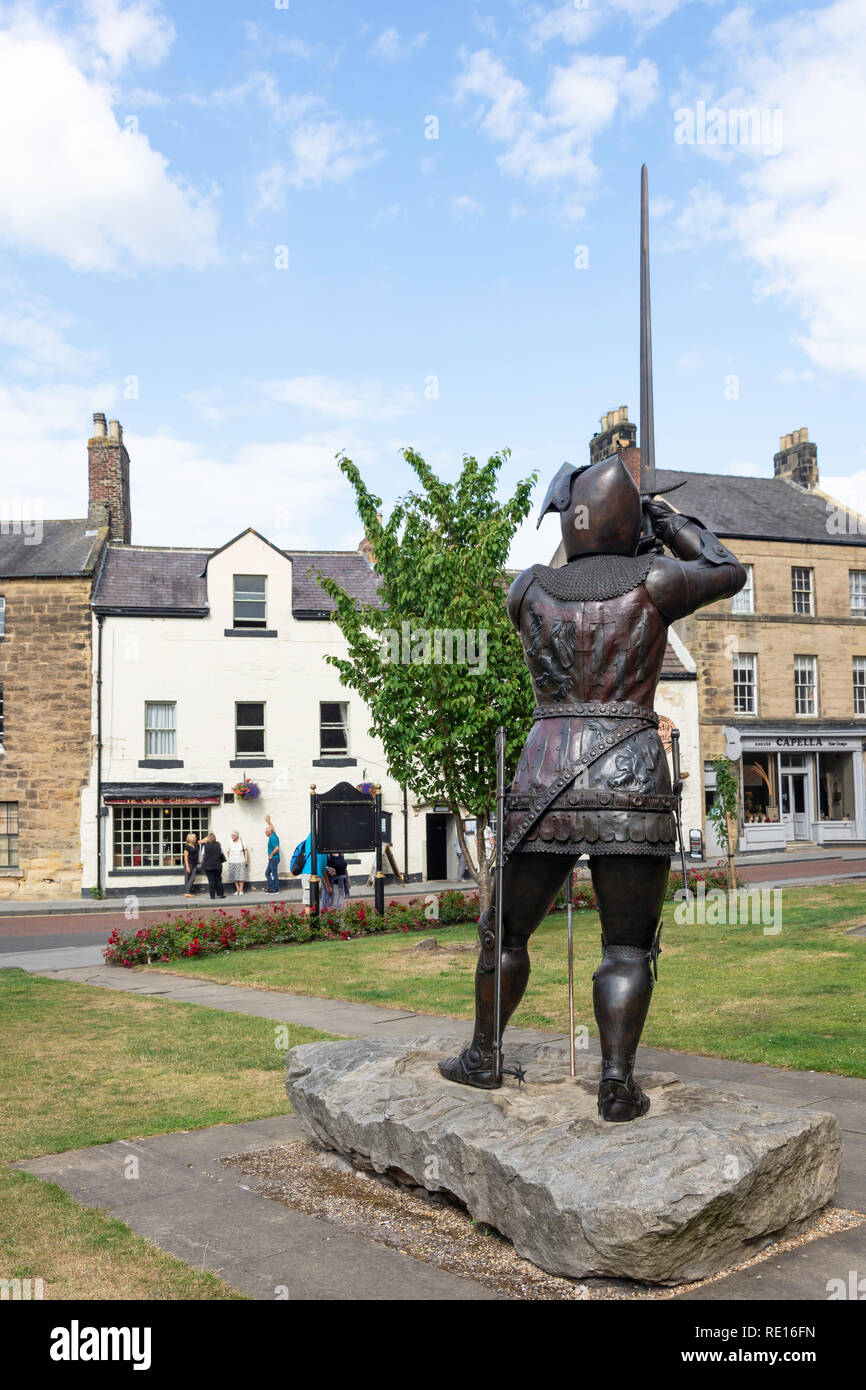 Sir Henry Percy 'Harry Hotspur' statua del guerriero, Narrowgate, Alnwick, Northumberland, England, Regno Unito Foto Stock