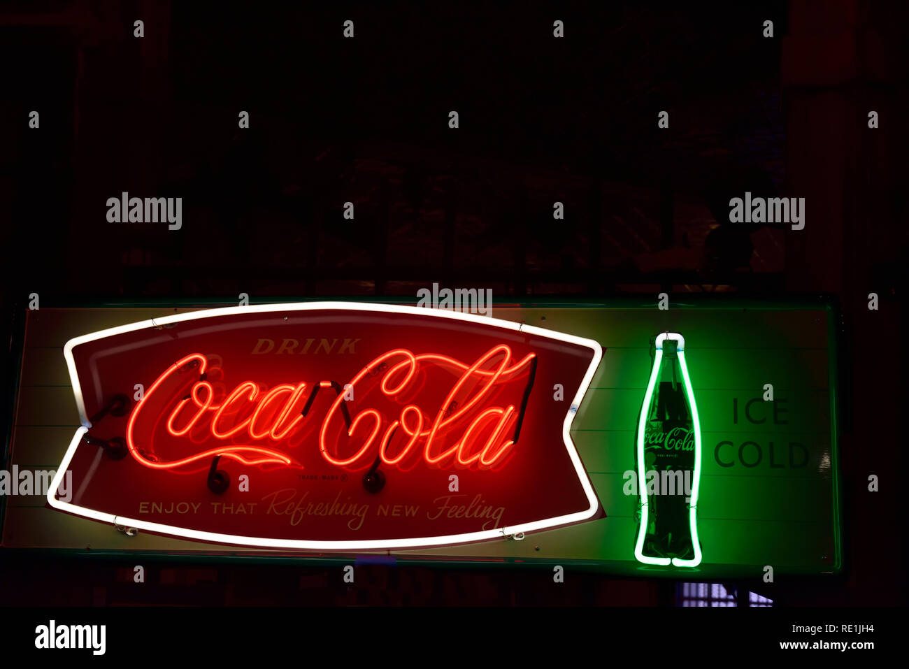 Vintage Coca Cola insegna al neon, godere di quella rinfrescante sensazione di nuovo Foto Stock