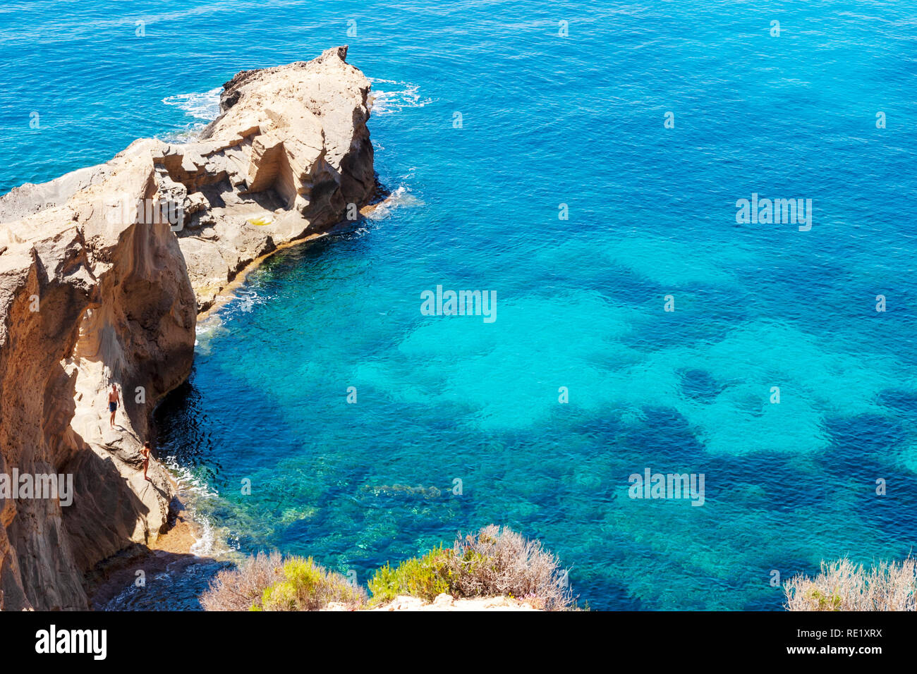 Vista di un braccio di rocce sul mare di ​​ibiza, Atlantis, Ibiza Foto Stock