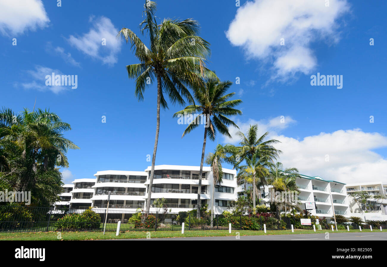 Moderni appartamenti di Trinity Beach, Cairns Northern Beaches, estremo Nord Queensland, QLD, FNQ, Australia Foto Stock