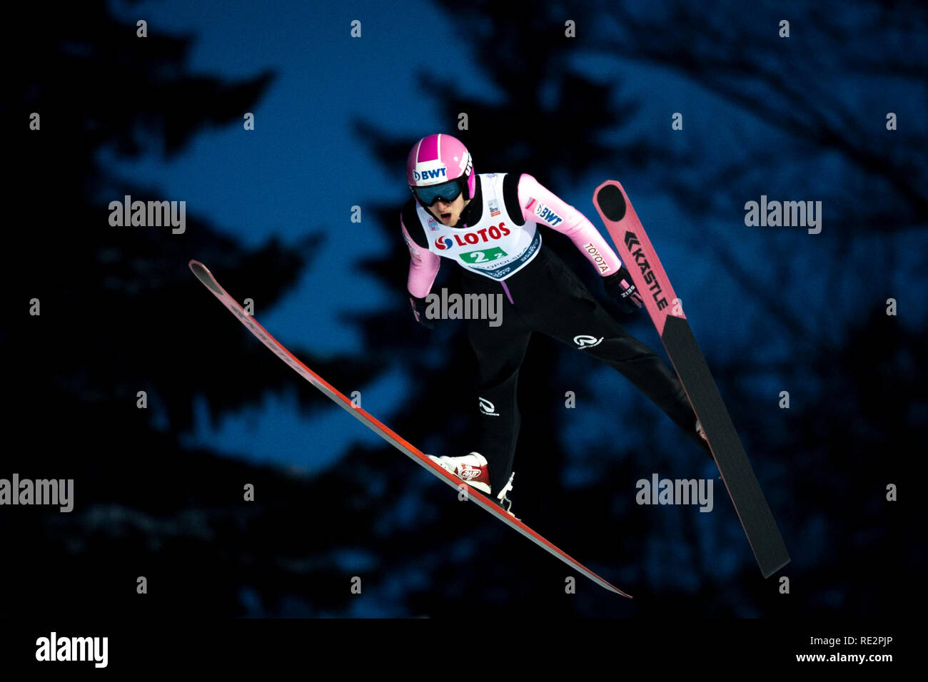 Zakopane , Polonia. 19 gennaio 2019. Un ponticello di sci vola giù durante il Team HS-134 concorso per FIS Ski Jumping World Cup il 19 gennaio 2019, a Zakopane (Polonia). Credito: Diogo Baptista/Alamy Live News Foto Stock