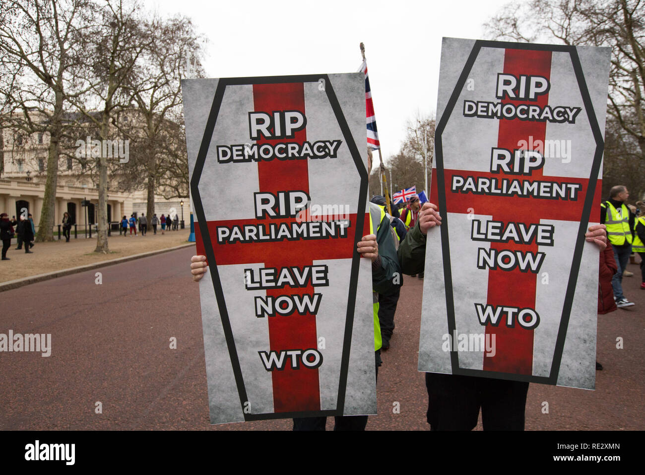 Londra, Regno Unito. 19 gen 2019. Giubbotto giallo protsters marzo intorno a Londra Credito: George Wright Cracknell/Alamy Live News Foto Stock