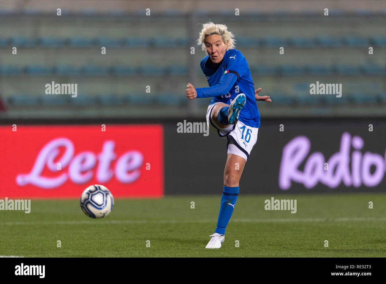 Stefania Tarenzi (Italia) durante la Francia 2019 Fifa femminile di Coppa del mondo i qualificatori amichevole match tra Italia 2-1 Cile al Carlo Castellani Stadium on gennaio 218, 2019 a Empoli, Italia. Credito: Maurizio Borsari/AFLO/Alamy Live News Foto Stock