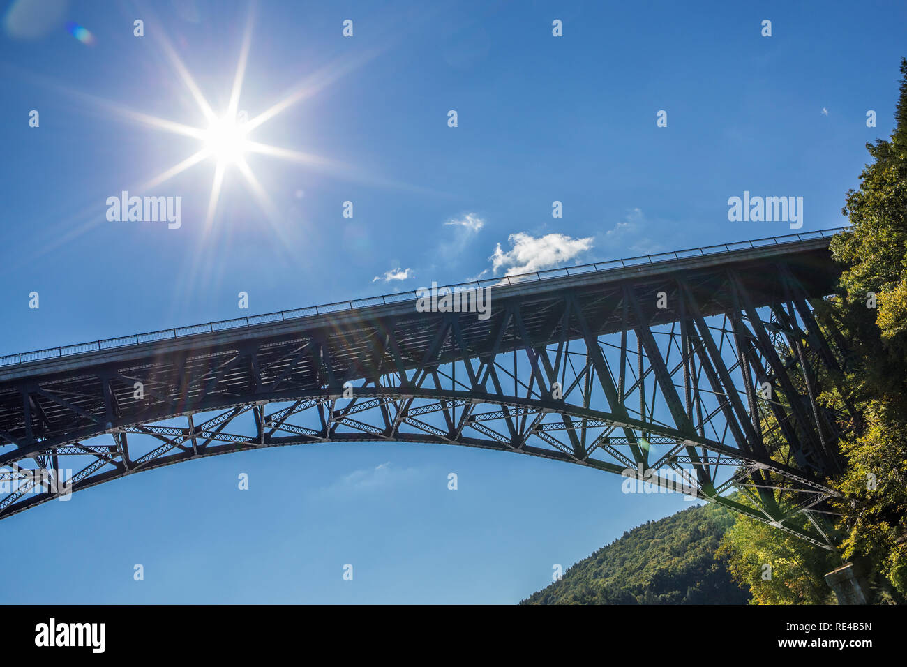 Il re francese ponte sopra il fiume Connecticut in servente e Gill, Massachusetts Foto Stock