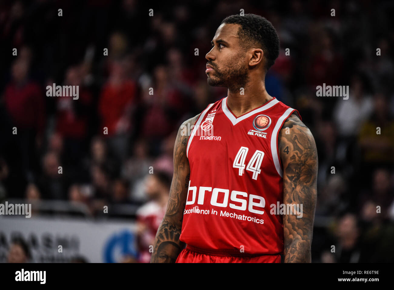 Germania, Bamberg, Brose Arena - 20 Gen 2019 - Pallacanestro, Coppa Tedesca, BBL - Brose Bamberg rispetto ai cestelli di Telekom Bonn - Immagine: Bryce Taylor (Brose Bamberg, #44) Foto: Ryan Evans Credito: Ryan Evans/Alamy Live News Foto Stock