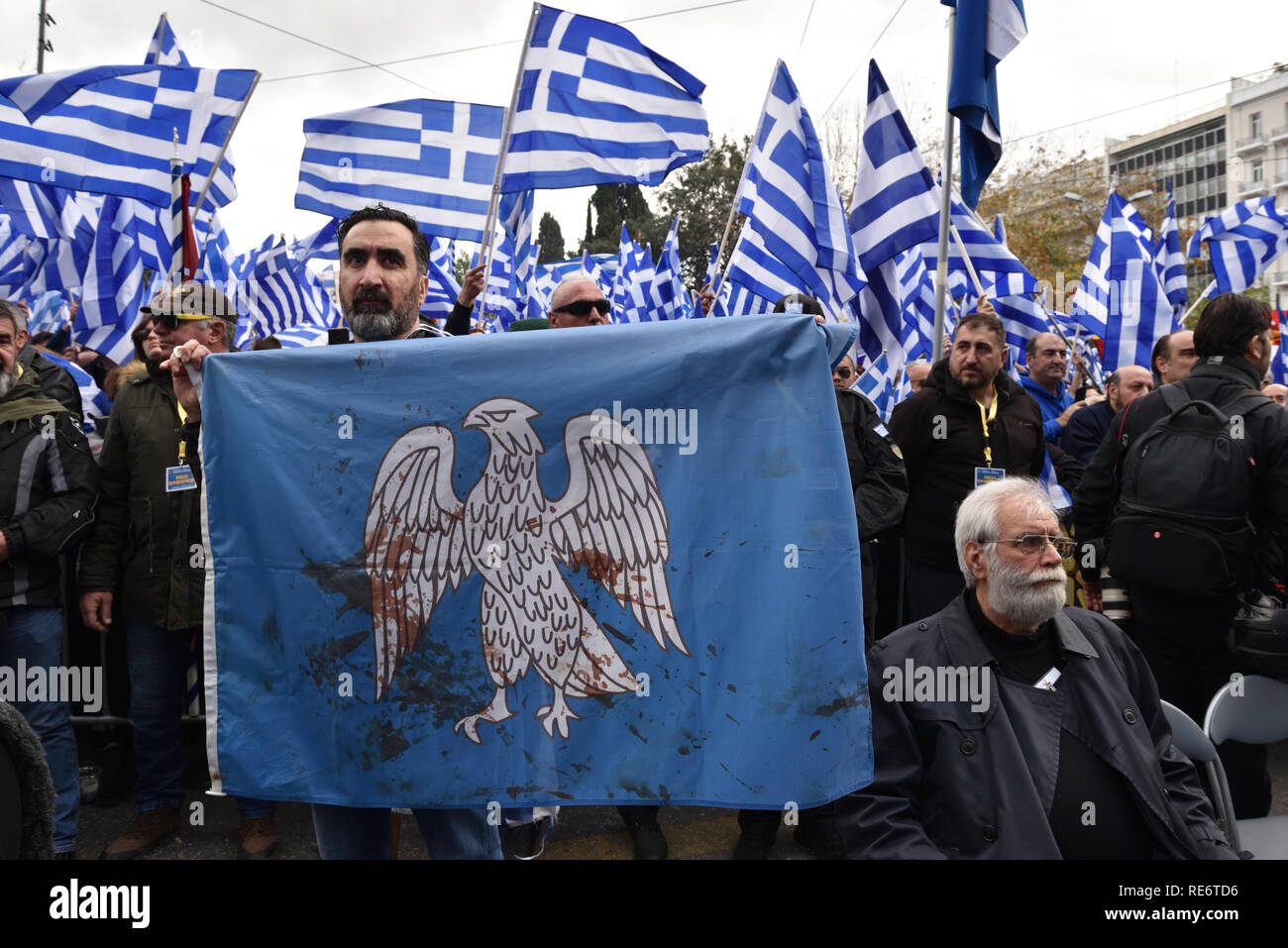 Atene, Grecia. 20 gen 2019. I dimostranti prendere parte a una manifestazione contro l'accordo con la FYROM per utilizzare il nome " Repubblica di Macedonia nord' ad Atene, in Grecia. Credito: Nicolas Koutsokostas/Alamy Live News. Foto Stock