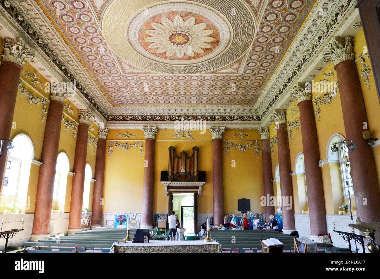 All'interno di San Lorenzo, chiesa a Wycombe Ovest, Buckinghamshire, UK. Chilterns. Paesaggio. Foto Stock