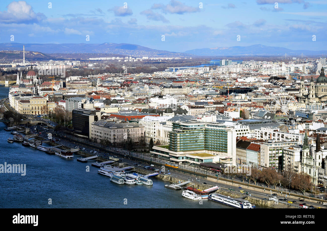 Budapest Vista Panoramica Dal Giorno Dalla Cittadella La Collina Gellert Ungheria Foto Stock Alamy