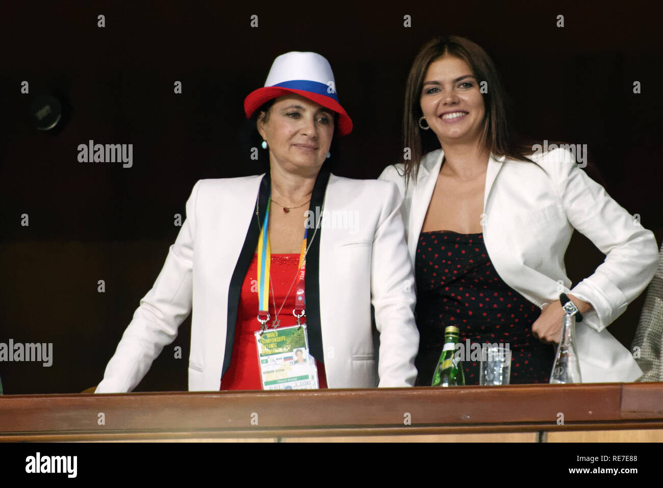 Kiev, Ucraina - 31 agosto 2013: Alina Kabaeva (destra), ex campione olimpico e mondiale, e Irina Viner, allenatore capo della nazionale russa Foto Stock