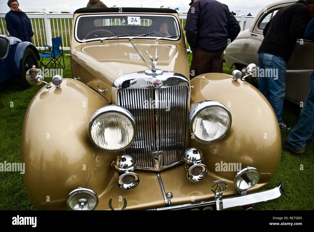 Un 1940s trionfo 2000 Roadster all'Anglesey Vintage Rally, Anglesey, Galles del Nord, Regno Unito, maggio 2015 Foto Stock