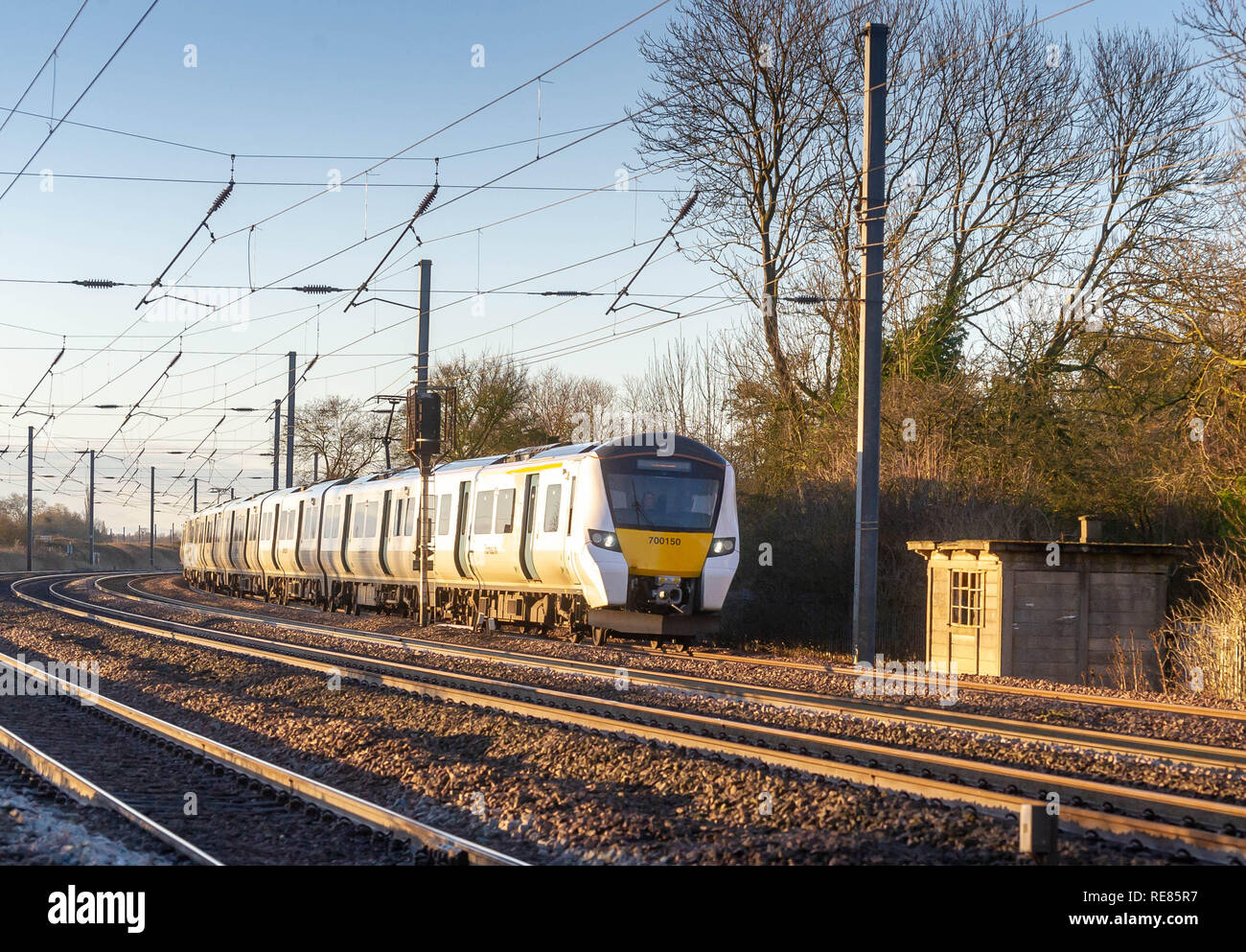 Classe 700150 costituisce un servizio Thameslink da Londra Kings Cross a Peterborough il 17 gennaio 2019 Foto Stock