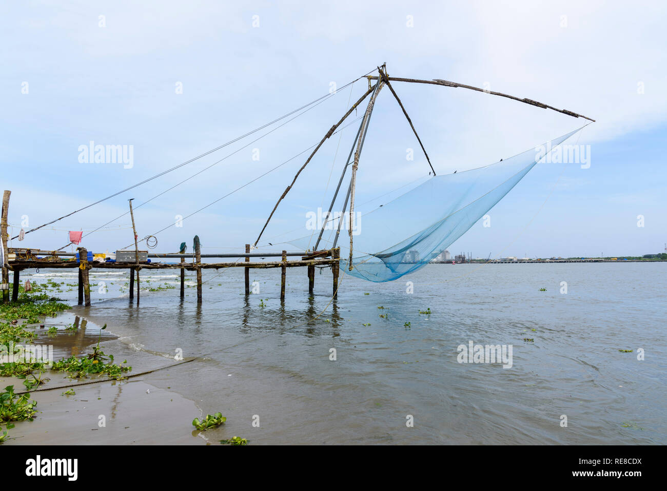 Cinese di reti da pesca, Fort Cochin, Kochi, Kerala, India Foto Stock