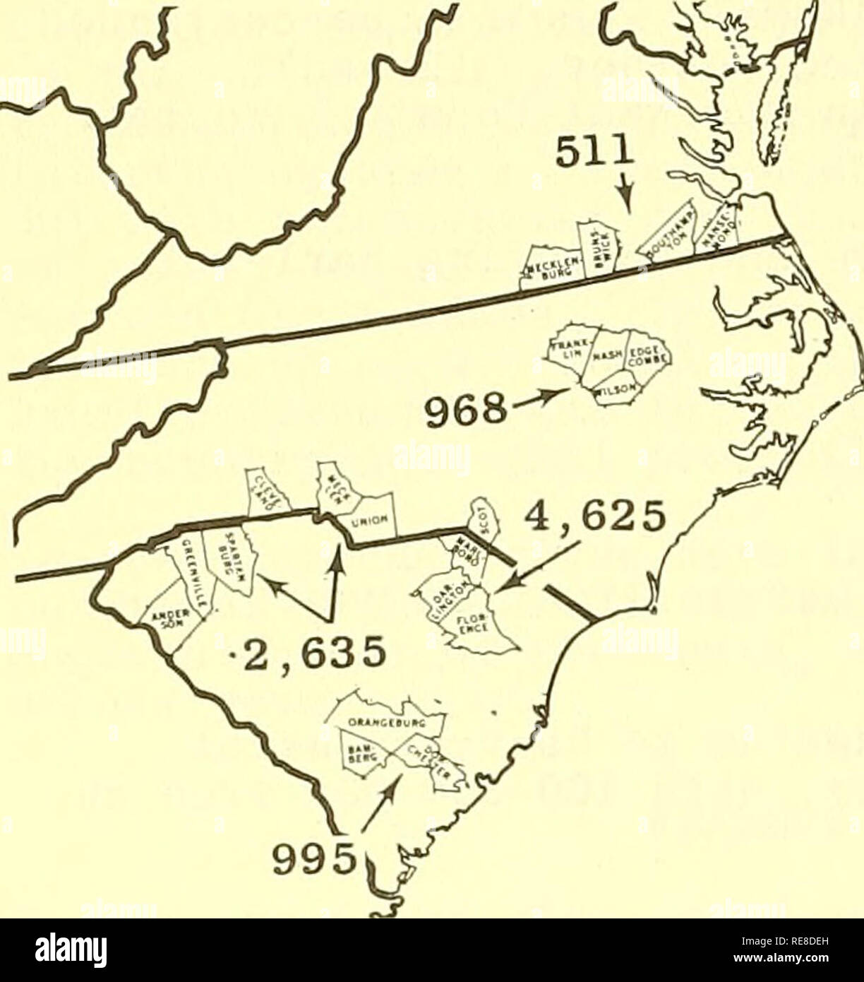 . Cooperativa economica relazione di insetti. Insetti Utili; pesti di insetto. 1008 - cotone insetti Boll curculione sondaggio di ibernazione in Carolina del Sud, Nord Carolina e Virginia - 1958. Lo stesso cinque aree in questi Stati sono state campionate dal 17 novembre al 4 dicembre come in autunno di 1957, con 3 campioni di 2 metri quadrati ciascuno essendo prese a ciascuna delle 30 posizioni (farm siti) per area. Area 1 consisteva di Orangeburg, Bamberg e Dorchester contee, Carolina del Sud e in media 995 live boll curculioni per acro, come confrontato con 3,978 per 1957. Area 2, consis- zione di Firenze, Darlington e Marlboro Co Foto Stock