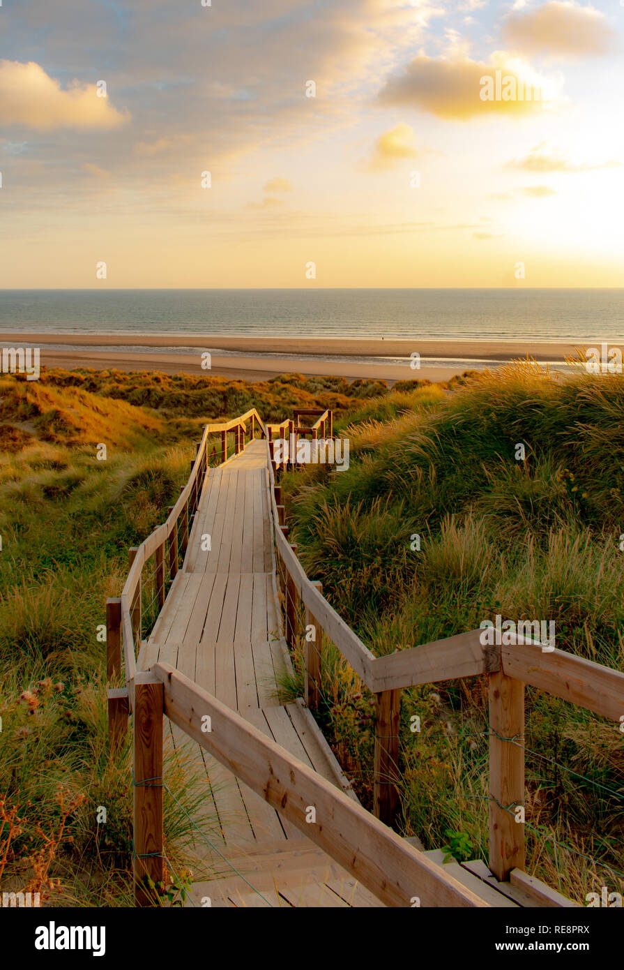 Sunset over Ynyslas dune di sabbia Foto Stock