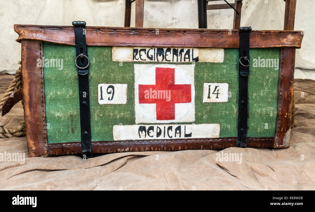 Prima Guerra Mondiale medical box, kit di primo soccorso. Foto Stock
