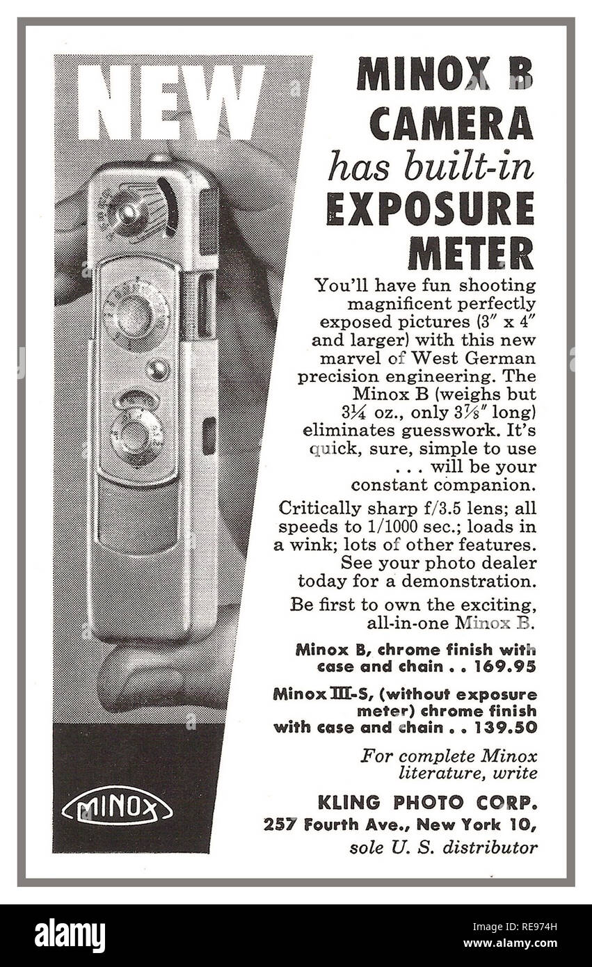 Anni Cinquanta la miniatura Vintage Minox B Fotocamera 1958 premere annuncio pubblicitario. "Con integrato nel misuratore di esposizione. Potrai Divertiti a scattare splendide immagini con esposizione perfetta con questa nuova meraviglia della Germania occidentale di ingegneria di precisione". Anche Minox III-S, senza esposimetro. Foto Kling Corp. Unico distributore statunitense. Foto Stock