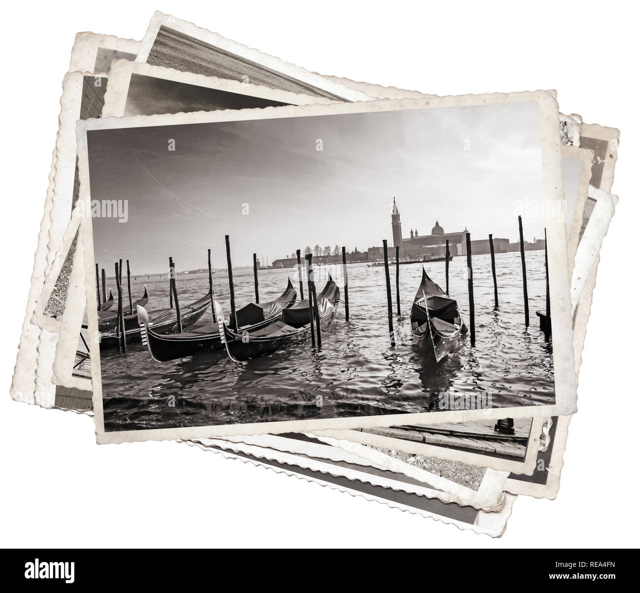 Pila di vecchie foto vintage a Venezia Italia Foto Stock