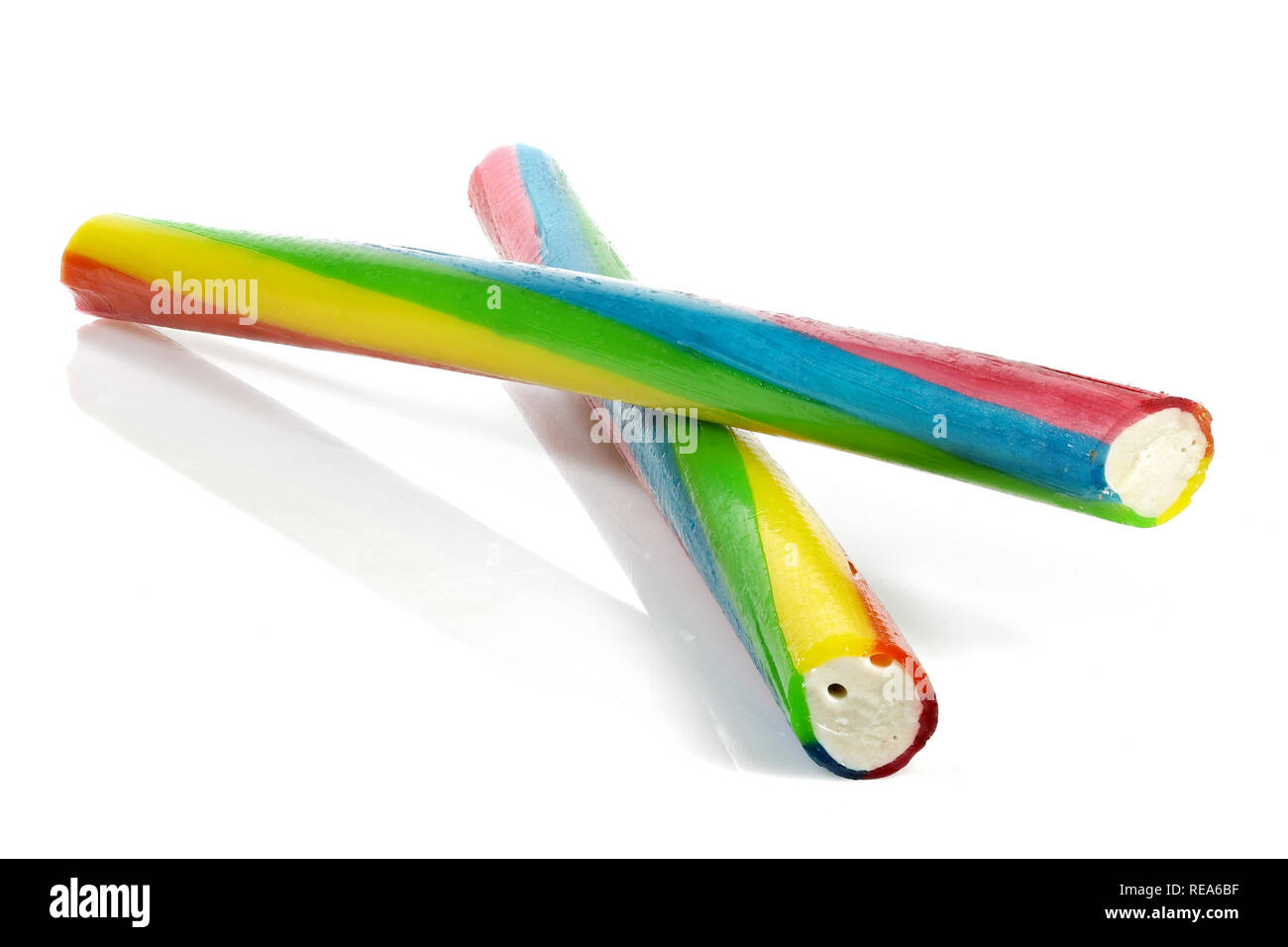 Candy sticks isolati su sfondo bianco Foto Stock