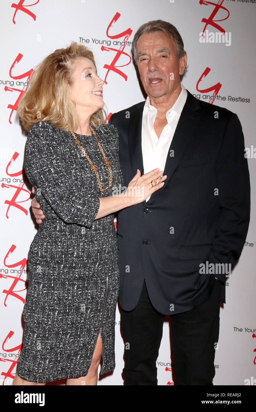 Los Angeles, CA, Stati Uniti d'America. Xvii gen, 2019. LOS ANGELES - Jan 17: Melody Thomas Scott, Eric Braeden alla giovane e l'agitato celebra 30 anni a #1 in corrispondenza della televisione di CBS City il 17 gennaio 2019 a Los Angeles, CA Credito: Kay Blake/ZUMA filo/Alamy Live News Foto Stock
