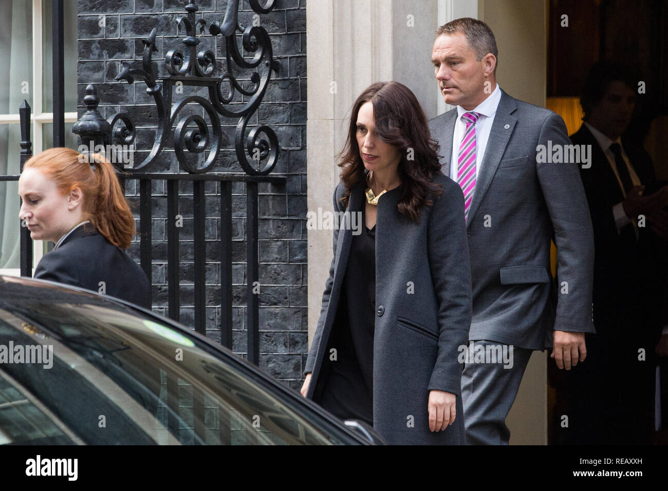 Londra, Regno Unito. Il 21 gennaio, 2019. Il primo ministro della Nuova Zelanda Jacinda Ardern lascia 10 Downing Street a seguito di un incontro con il Primo Ministro Theresa Maggio. Foto Stock