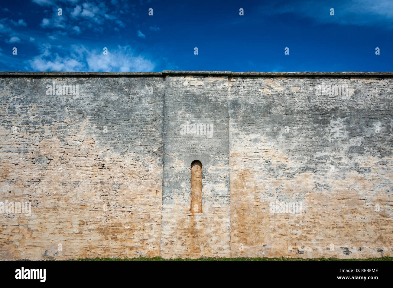 Imponente parete della colonia penale resti in Norfolk Island in Australia Foto Stock