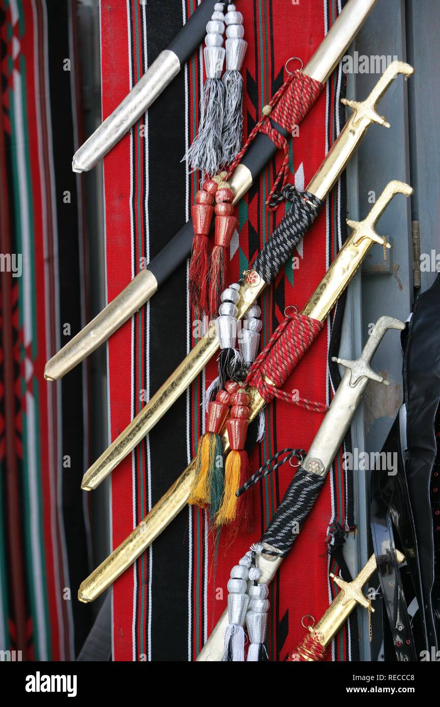 Tipici souvenir al Souq al Waqif, più vecchio souq, bazaar nel paese, Doha, Qatar Foto Stock