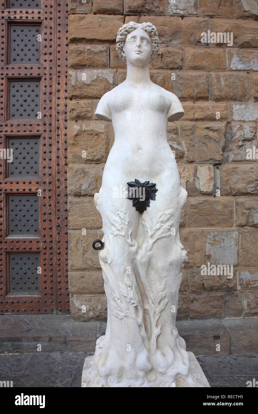 Statua femminile con la foglia di fico presso il Palazzo Vecchio Palazzo, Piazza dei Signori, Firenze, Toscana, Italia, Europa Foto Stock