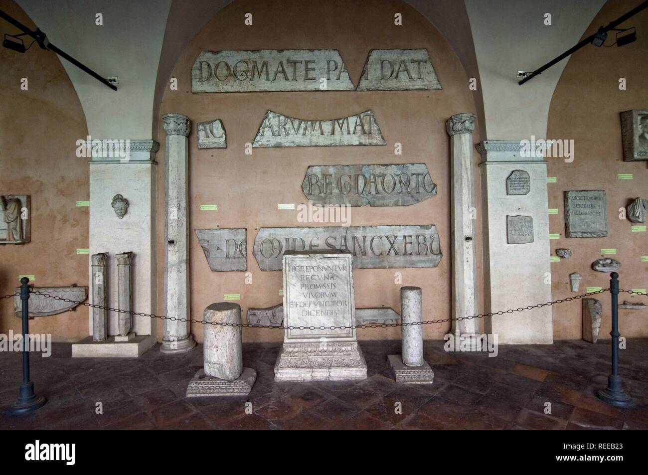 Pontificio Museo delle antichità cristiane, chiostro Lateranense, Roma, lazio, Italy Foto © Fabio Mazzarella/Sintesi/Alamy Stock Photo Foto Stock