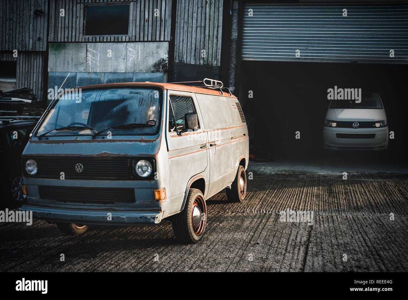 Copertura Accesso Fanale Posteriore Colonna C | Per Ford Transit Custom Van 2012-2023 | Conversione Camper