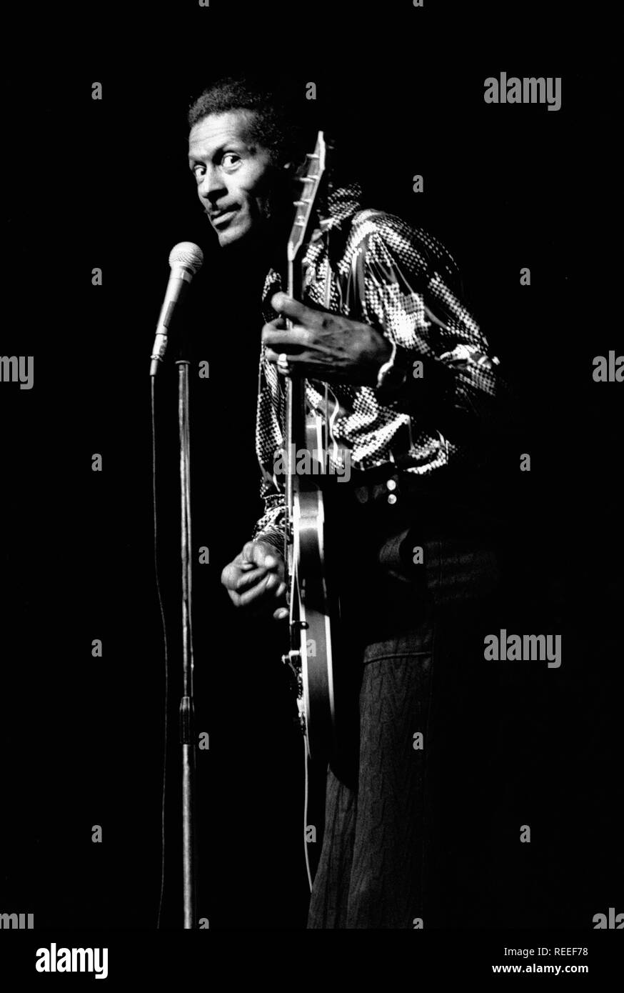 Chuck Berry, Amsterdam, Paesi Bassi, 1973 esecuzione dal vivo sul palco Foto Stock