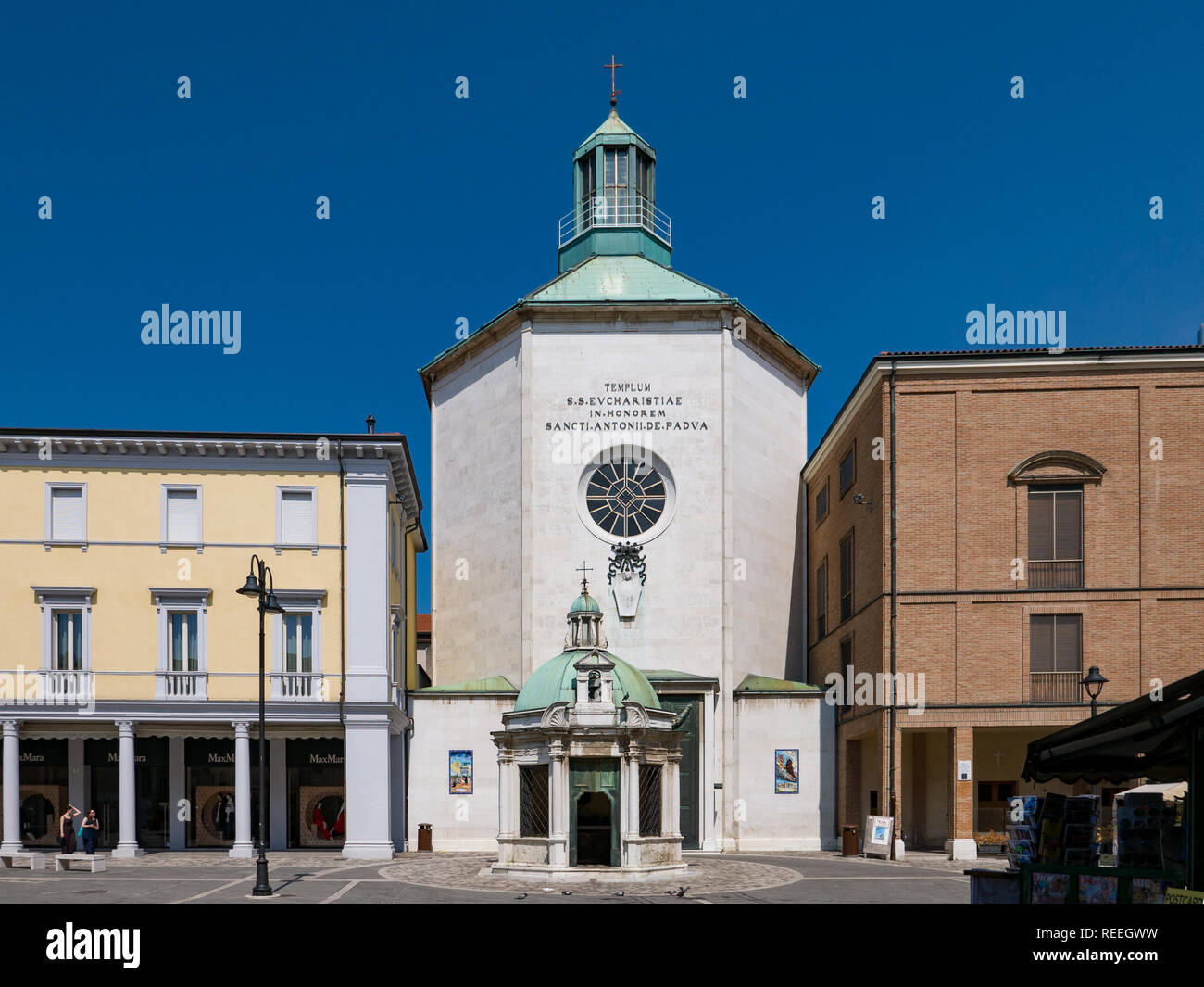 RIMINI - 7 agosto 2018: Paolotti Chiesa (Chiesa dei minimi di Paola) in Piazza dei Tre Martiri , Rimini, Italia Foto Stock