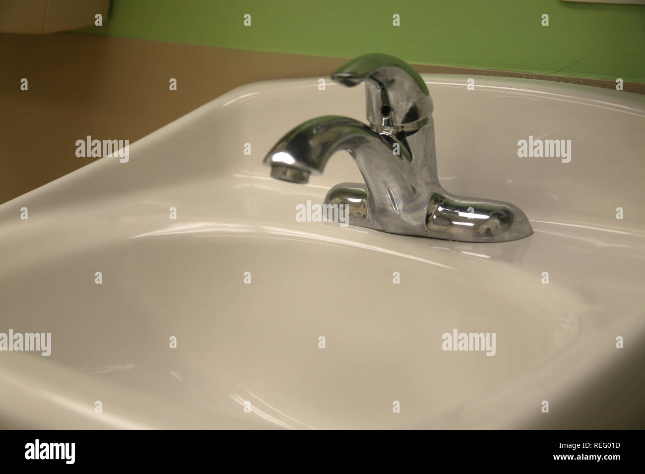 Lavandino foor lavaggio delle mani in medici medical exam camera prima di esame dei paziente. Foto Stock