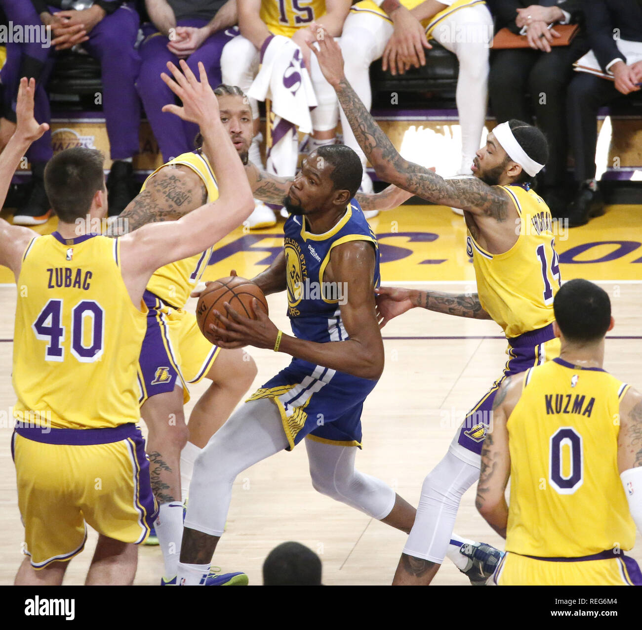 Los Angeles, California, USA. Xxi gen, 2019. Golden State Warriors' Kevin Durant (35) va al cestello durante un'NBA Basketball gioco tra Los Angeles Lakers e Golden State Warriors Lunedì, gen. 21, 2019 a Los Angeles. Credito: Ringo Chiu/ZUMA filo/Alamy Live News Foto Stock