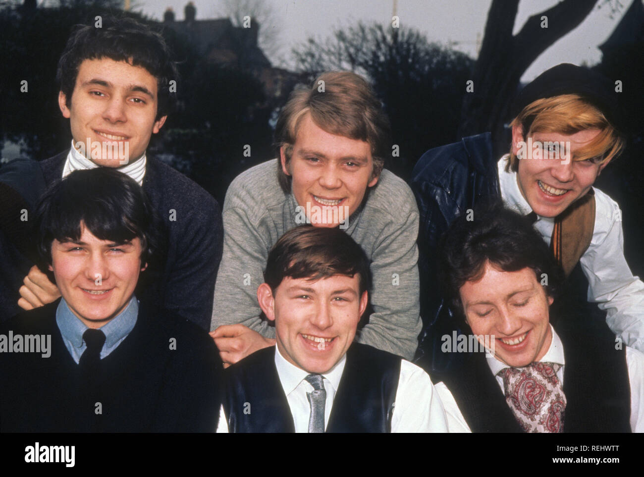 JIMMY POWELL E CINQUE DIMENSIONI UK gruppo pop circa 1964 con Powell in basso al centro Foto Stock