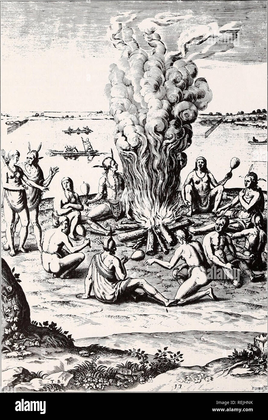 . Coast Watch. Risorse Marine; oceanografia; gestione delle zone costiere; ecologia costiera. Una comunità raggiunge torna ai suoi antenati. Da Sarah Venerdì Peters il vento parla a chi ascolta. Si sussurra attraverso i pini e le danze sull'acqua a lago Waccamaw. Esso soffia sulla scrubby pianura e attraverso le foreste. E respira cool comfort per una persone che lottano per trovare il loro passato. Il capo di Priscilla Jacobs del North Carolina Waccamaw tribù prima sentito il vento molto tempo fa. A 6, essa lo chiamò il suo a Columbus County's fossati per scavare la creta per pentole. Nessuno le aveva detto che centinaia di ye Foto Stock