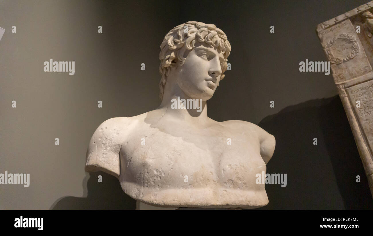 La perfezione e la bellezza del greco antico scultura rendere uno senza parole. Tutti dovrebbero avere la possibilità di vedere dal vivo. Foto Stock