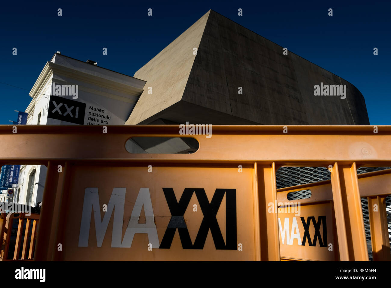 Roma, Italia - Gennaio 06, 2019: Museo Nazionale del XXI secolo arti, progettato da Zaha Hadid e gestito dalla Fondazione MAXXI del Ministero fo Foto Stock