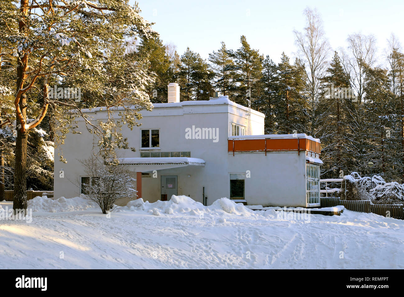 Sanatorio Paimio, ex capo medico della casa di asilo attualmente. Progettato da Alvar Aalto, completato nel 1933. Paimio, Finlandia. Il 20 gennaio 2019. Foto Stock