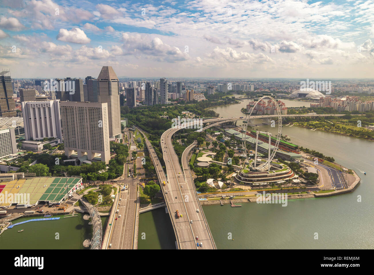 Singapore skyline della città, ad alto angolo di vista di Marina Bay quartiere degli affari Foto Stock