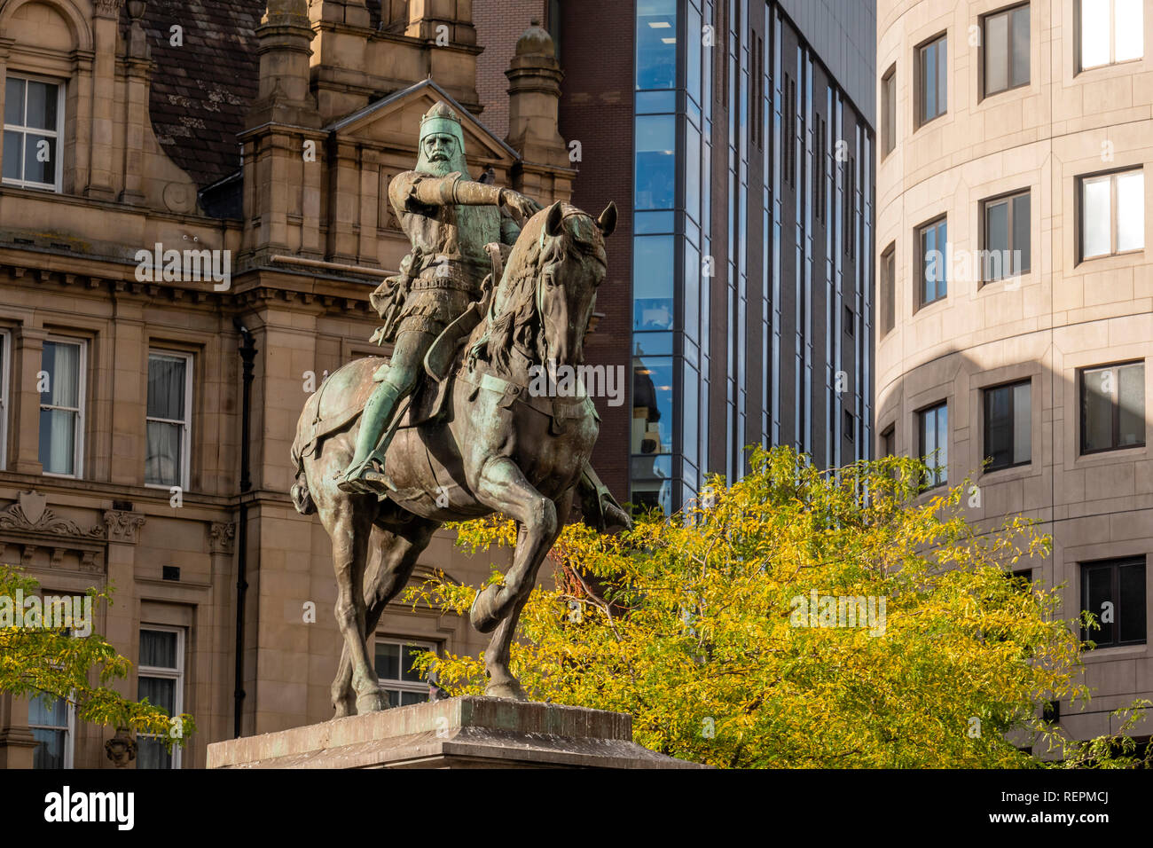 Statua di Edward il Principe del Galles il Principe Nero in City Square Leeds West Yorkshire Inghilterra Foto Stock
