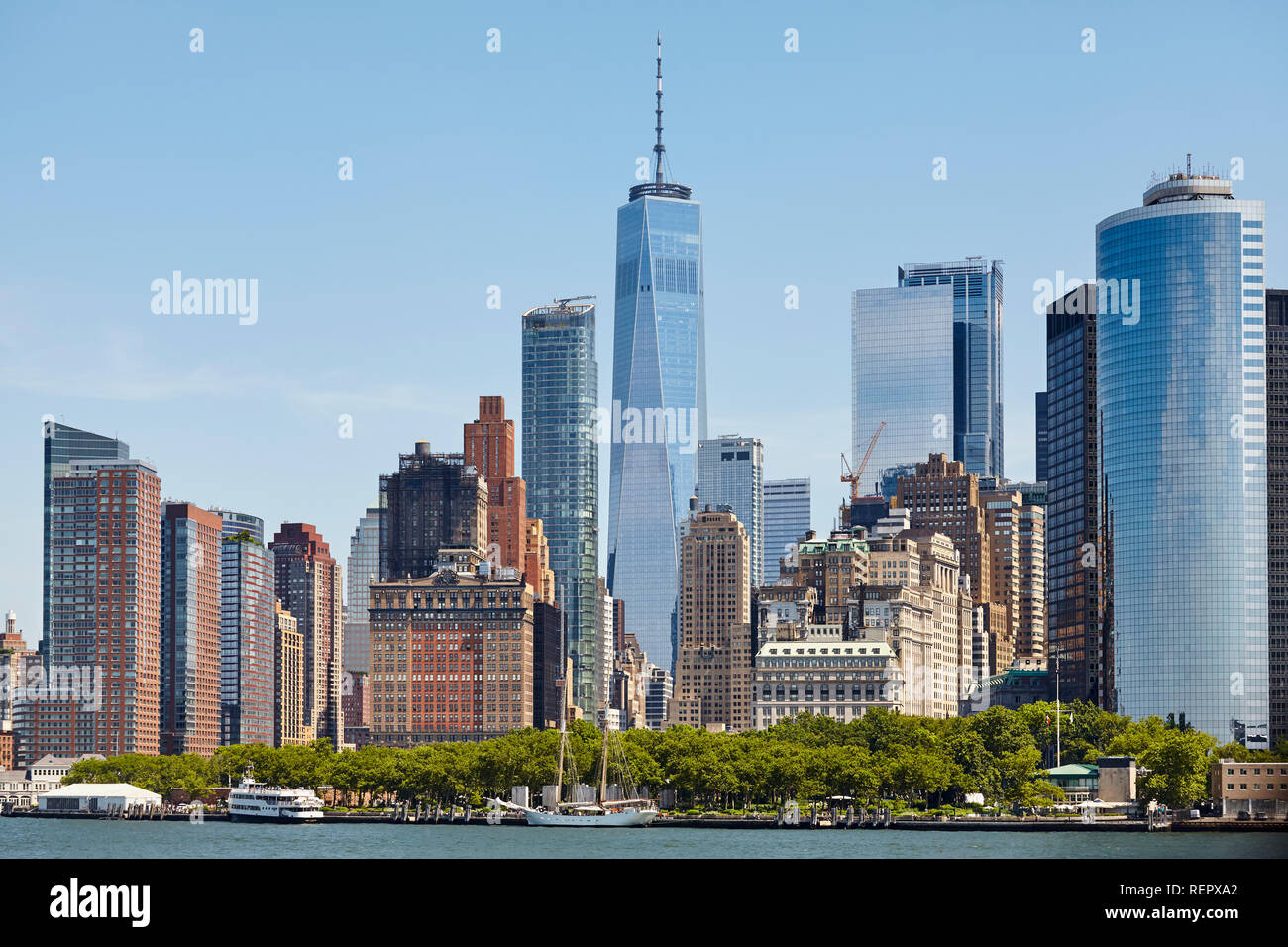 Skyline di Manhattan in una giornata di sole, New York City, Stati Uniti d'America. Foto Stock