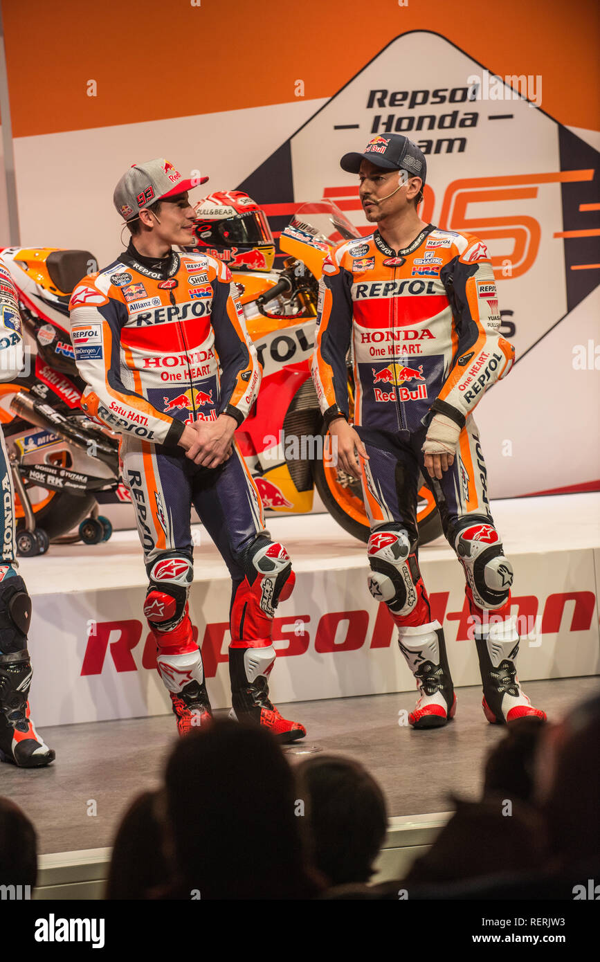 Repsol Campus, Madrid Spagna. 23 gennaio, 2019. La Honda HRC Moto GP team Presentation. MArc marquez e Jorge Lorenzo durante lo spettacolo Credito: Alessandro Avondo/Alamy Live News Foto Stock